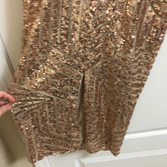 Dress- NWT- Rose Gold sequined (cocktail dress) M - Picture 4 of 8